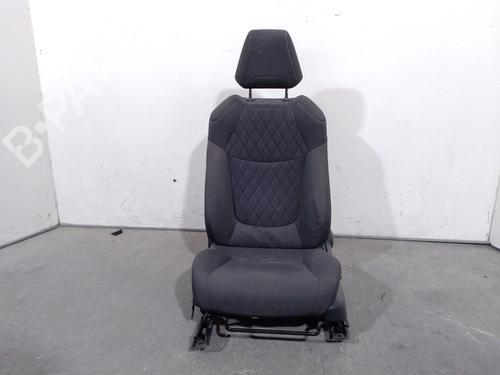 Used Left front seat Left front seat TOYOTA COROLLA Saloon (_E21_) 1.8 VVTi Hybrid (ZWE211, MZEA12) (98 hp) 34625965 34625965