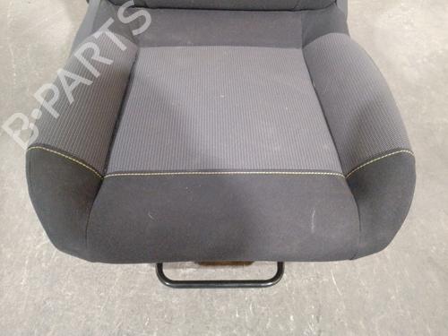 Right front seat CITROËN C3 III (SX) 1.2 PURETECH 82 | BP29446429C16 