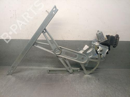 Rudehejsemekanisme Højre foran TOYOTA AURIS (_E18_) 1.8 Hybrid (ZWE186_, ZWE186R) (136 hp) 32313522