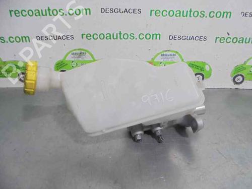 Used Brake master cylinder CITROËN C3 / C3 ORIGIN III (SX) 1.2 THP 110 (110 hp) 4663718