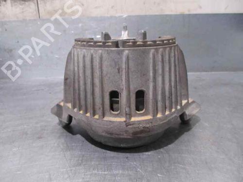 Used Engine mount MERCEDES-BENZ C-CLASS (W204) [2007-2015]  8762779