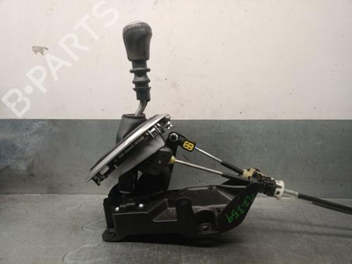 Used Gear lever NISSAN JUKE (F15) 1.2 DIG-T (115 hp) 24433398