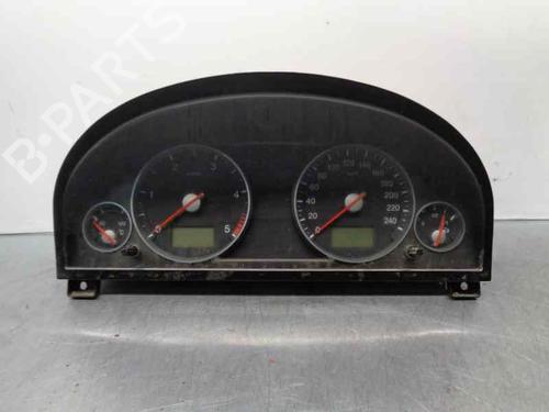 Used Instrument cluster FORD MONDEO III Turnier (BWY) 2.0 16V TDDi / TDCi (115 hp) 6874328