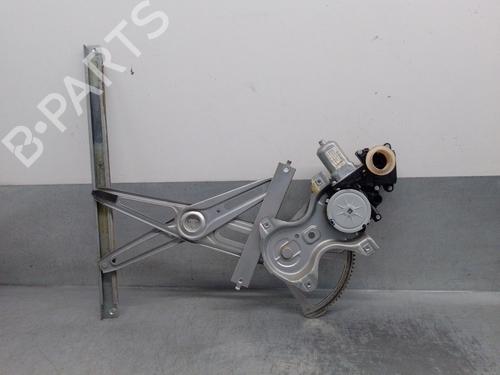 Used Front left window mechanism TOYOTA YARIS (_P9_) 1.3 VVT-i (SCP90_, SCP90R) (87 hp) 17675913