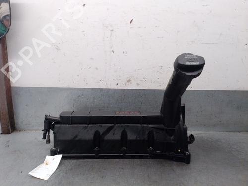 Used Valve cover Valve cover MERCEDES-BENZ A-CLASS (W168) A 140 (168.031, 168.131) (82 hp) 40219938 40219938