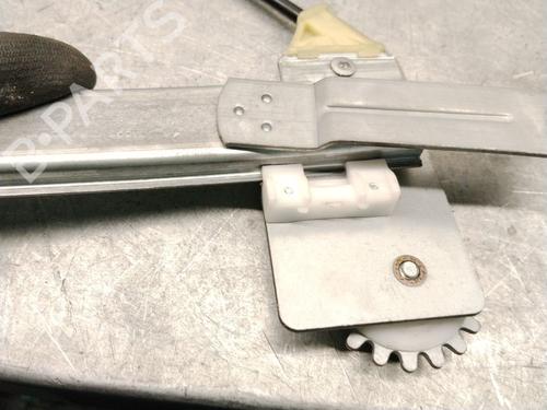 Front right window mechanism BMW 1 Convertible (E88) 118 i | BP38444511C23 - Image 4
