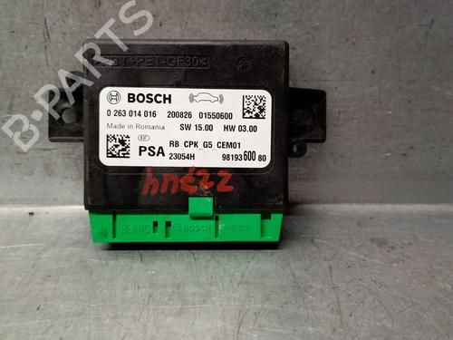 Used Electronic module OPEL VIVARO C Van (K0) 1.5 (102 hp) 28093182