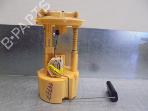 Used Fuel pump RENAULT MODUS / GRAND MODUS (F/JP0_) 1.5 dCi (FP0D, JP0D) (82 hp) 8676134