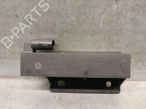 antennabase-jeep-renegade-suv-bu-b1-bv-2014-33844136 main image