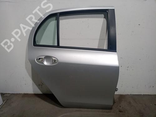 Used Right rear door TOYOTA YARIS (_P9_) 1.4 D-4D (NLP90_, NLP90R) (90 hp) 32483126