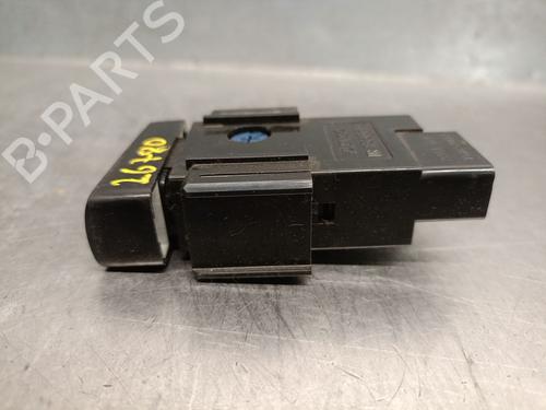 Switch TOYOTA COROLLA (_E12_) 2.0 D-4D (CDE120R, CDE120L_) | BP40086720I30 - Image 4