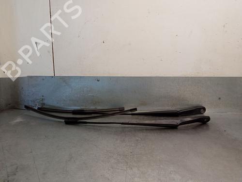 Used Front windshield wiper arm LAND ROVER FREELANDER 2 (L359) 2.2 TD4 4x4 (160 hp) 28768672