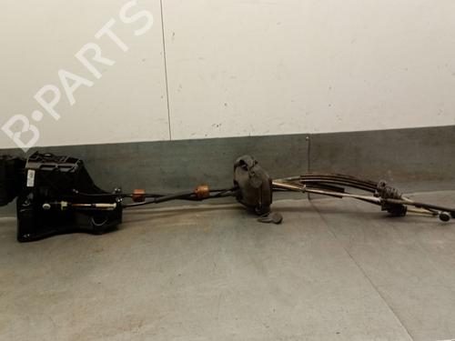 Used Gear lever OPEL VIVARO C Van (K0) 1.5 (102 hp) 28100815
