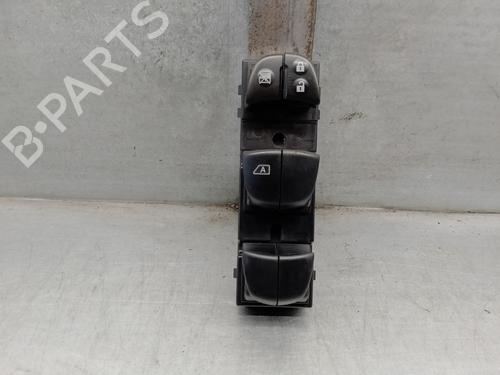 Used Left front window switch NISSAN JUKE (F15) [2010-2019]  16327063