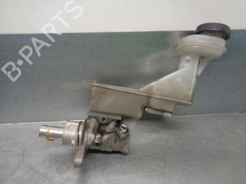 Used Brake master cylinder RENAULT KOLEOS I (HY_) 2.0 dCi (HY0K) (150 hp) 10108570