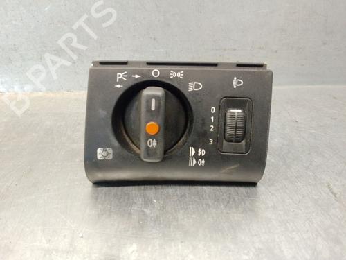 Used Headlight switch Headlight switch MERCEDES-BENZ C-CLASS (W202) C 220 CDI (202.133) (125 hp) 34343317 34343317