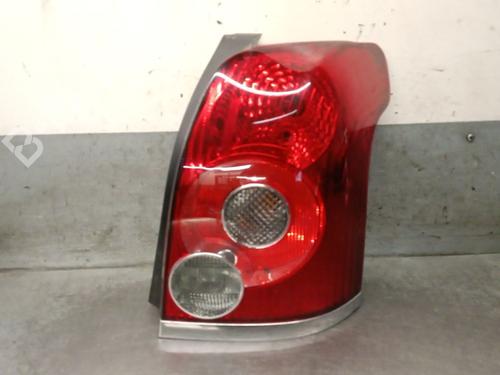 Feu arrière droit TOYOTA AVENSIS Estate (_T25_) 2.0 D-4D (ADT250_, ADT250R) (126 hp) 31329846