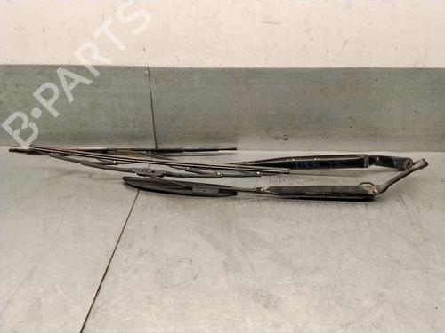 Used Front windshield wiper arm Front windshield wiper arm 36996504 36996504