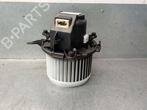 Used Heater blower motor PEUGEOT 3008 II SUV (MC_, MR_, MJ_, M4_) 1.2 THP/ PureTech 130 (MRHNSM, MRHNSU, MRHNSJ, MRHNYW,... (131 hp) 27556484