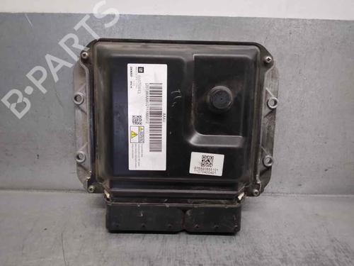 Engine control unit (ECU) OPEL ASTRA J Sports Tourer (P10) 1.7 CDTI (35) | BP18254824M57 