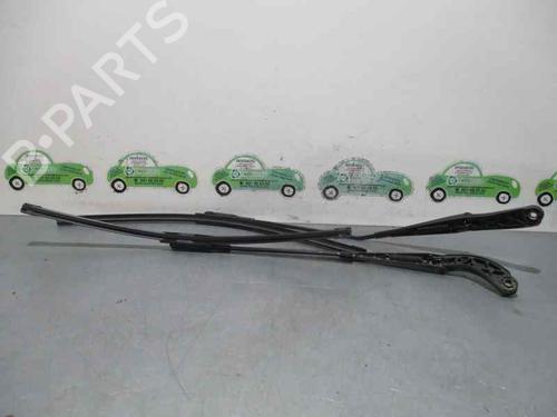 Used Front windshield wiper arm MERCEDES-BENZ A-CLASS (W169) A 180 CDI (169.007, 169.307) (109 hp) 3472313