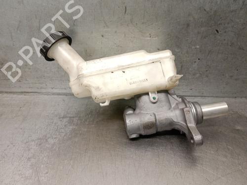 Used Brake master cylinder Brake master cylinder RENAULT ARKANA I (LCM_, LDN_) 1.3 TCe 140 (LDN0) (140 hp) 32229910 32229910