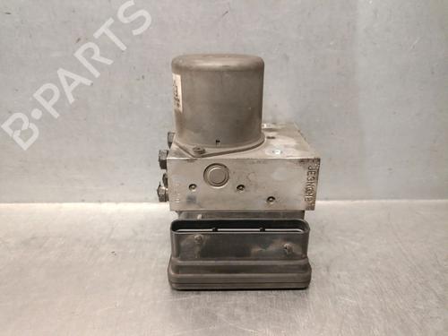 Used ABS pump ABS pump KIA SPORTAGE II (JE_, KM_) 2.0 CRDi (140 hp) 39196863 39196863