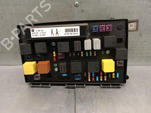 fuse-box-opel-astra-h-a04-2004-2005-2006-2007-2008-2009-2010-2011-2012-2013-2014-36422039 main image