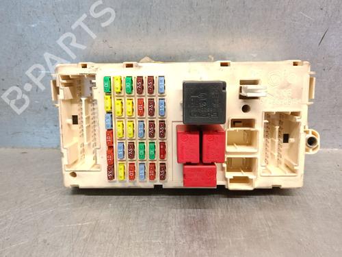 Used Fuse box Fuse box ALFA ROMEO BRERA (939_) 2.2 JTS (939.DXB11) (185 hp) 30477549 30477549