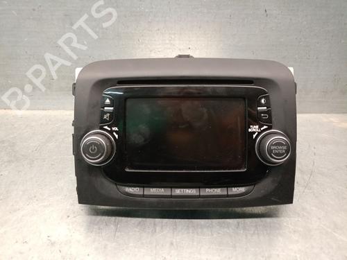 Used Display monitor FIAT 500L (351_, 352_) 1.3 D Multijet (199LXY1A, 199LXY11) (84 hp) 31924767