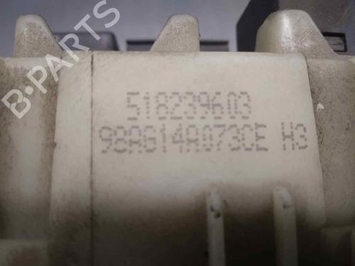 Fuse box FORD FOCUS I (DAW, DBW)  | BP10506166E1 