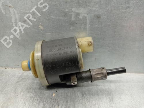Used Fuel pump BMW 3 (E90) 320 d (163 hp) 27638674