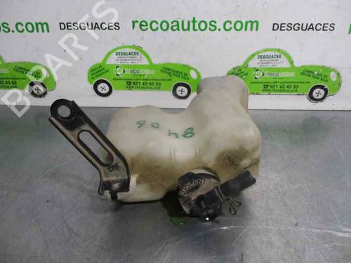 Used Expansion tank TOYOTA RAV 4 I Cabrio (_A1_) 2.0 4WD (SXA11) (129 hp) 2713490