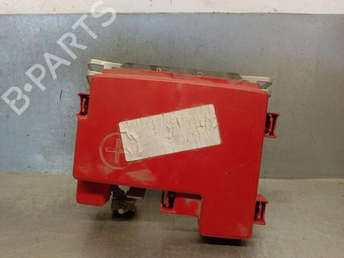 Used Fuse box Fuse box 37535912 37535912