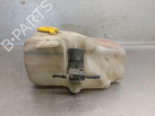 Used Windscreen washer tank Windscreen washer tank 38525426 38525426