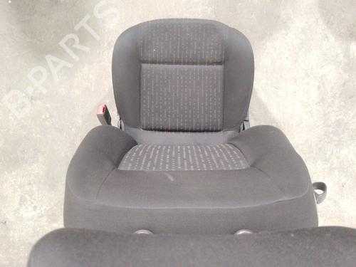 Right front seat VW GOLF IV (1J1) 1.6 16V | BP26568305C16 