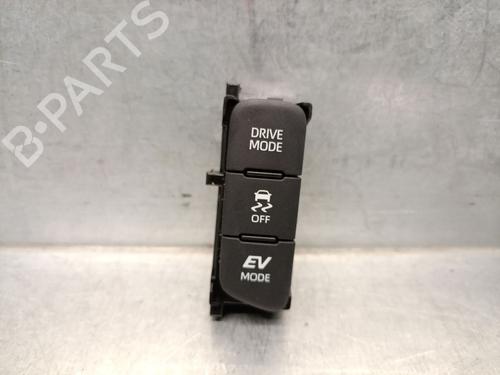 Used Switch TOYOTA YARIS (_P21_, _PA1_, _PH1_) 1.5 Hybrid (MXPH10, MXPH11) (116 hp) 24917256