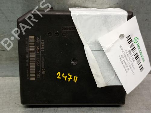 fuse-box-renault-megane-iii-hatchback-bz01_-b3_-2008-32403006 main image