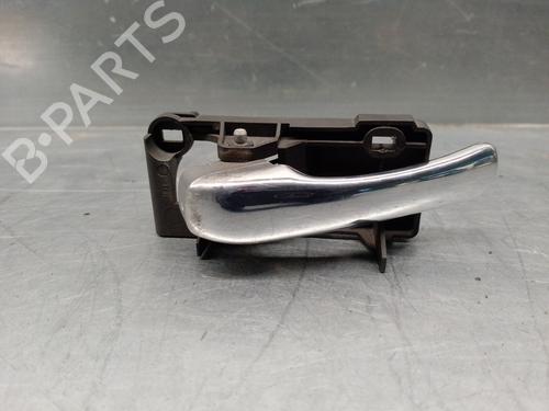 Used Front left interior door handle Front left interior door handle ALFA ROMEO 147 (937_) 1.9 JTD (937.AXD1A, 937.BXD1A, 937.AXV1A, 937.BXB1A,... (115 hp) 15982075 15982075