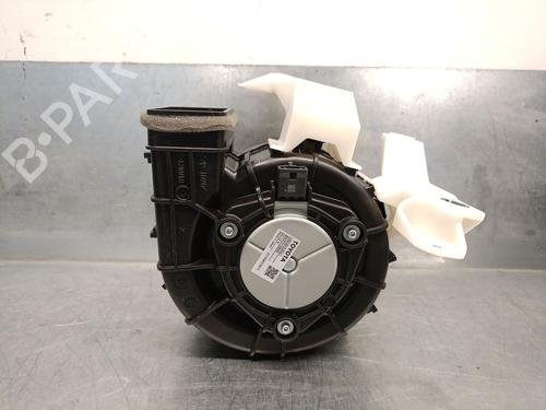 Used Heater blower motor TOYOTA YARIS (_P21_, _PA1_, _PH1_) 1.5 Hybrid (MXPH10, MXPH11) (116 hp) 24917200