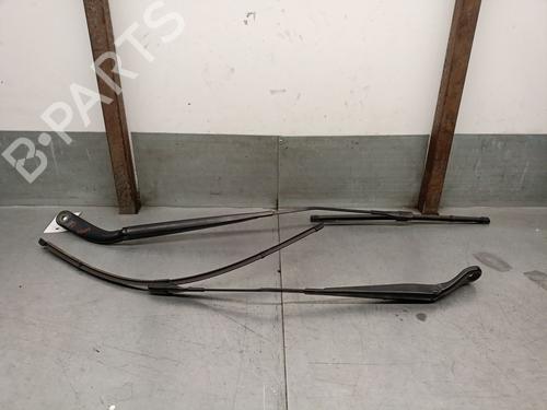 Used Front windshield wiper arm MERCEDES-BENZ VITO Van (W447) 109 CDI (447.601, 447.603, 447.605) (88 hp) 31711092