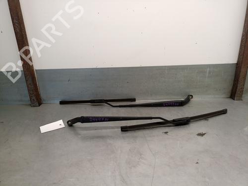 Used Front windshield wiper arm TOYOTA COROLLA (_E12_) 2.0 D-4D (CDE120R, CDE120L_) (116 hp) 31758767