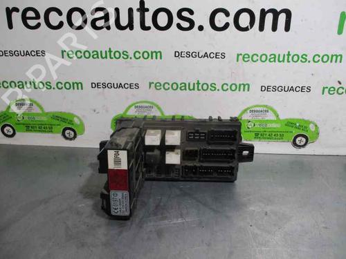 Used Fuse box Fuse box 2242575 2242575