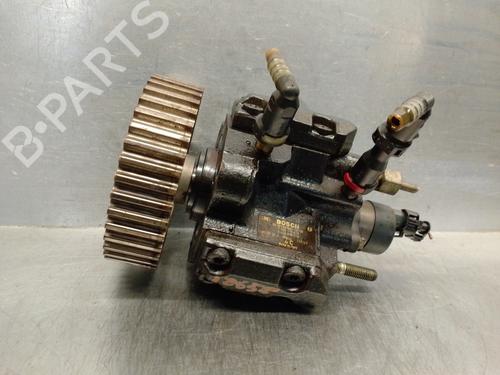 Bomba injectora RENAULT MEGANE I Classic (LA0/1_) 1.9 dCi (LA05) (105 hp) 15107395