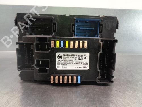 Used Fuse box Fuse box 10398129 10398129