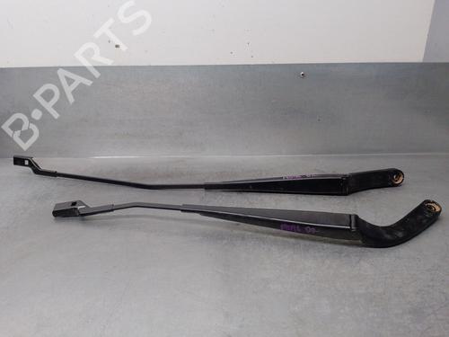 Front windshield wiper arm SEAT LEON Sportstourer (KL8, KLD) 1.5 TSI 5FB955410 | 5FB955409 | DERE | E | IZQU