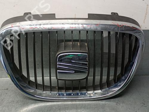 Used Grille SEAT ALTEA (5P1) 1.9 TDI (105 hp) 28514064