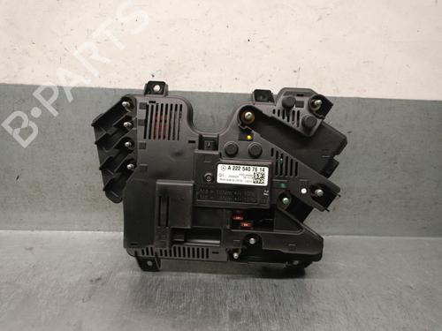 Used Fuse box MERCEDES-BENZ S-CLASS (W222, V222, X222) S 560 e (222.173) (367 hp) 31063265