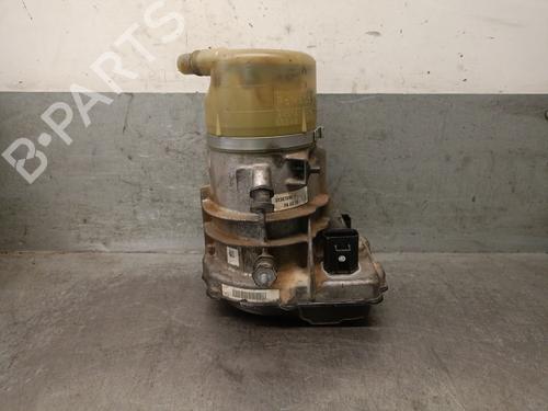 Used Steering pump VOLVO XC70 II (136) D4 AWD (181 hp) 27573388
