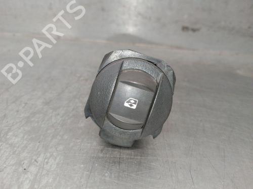 Mando elevalunas delantera derecho Mando elevalunas delantera derecho RENAULT LAGUNA II Grandtour (KG0/1_) 1.9 dCi (KG0G) (120 hp) 39650311 39650311